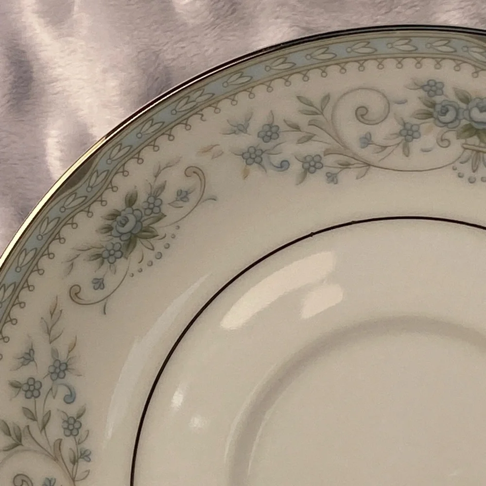 Noritake beautiful mint